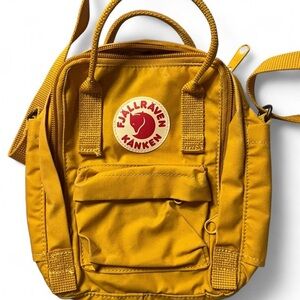 Fjall raven kanken mini crossbody